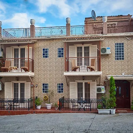 Greek House 2*