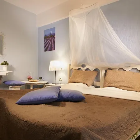 Hotel Greek House 2*