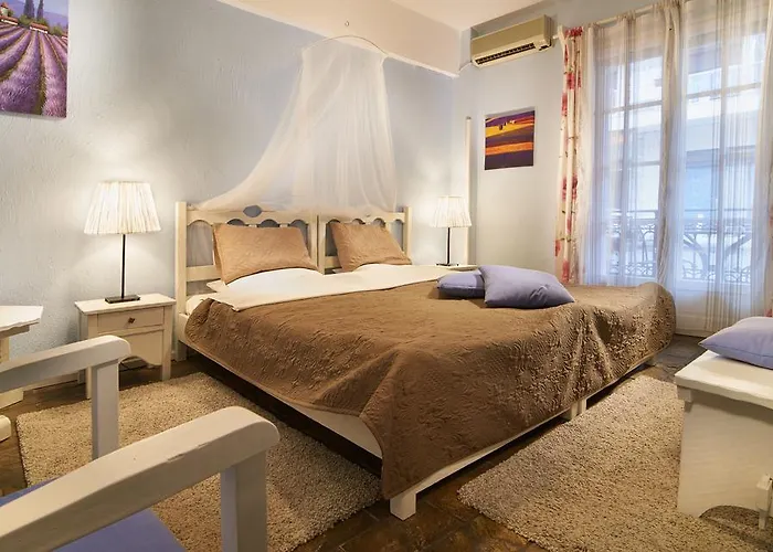 Hotel Greek House 2*