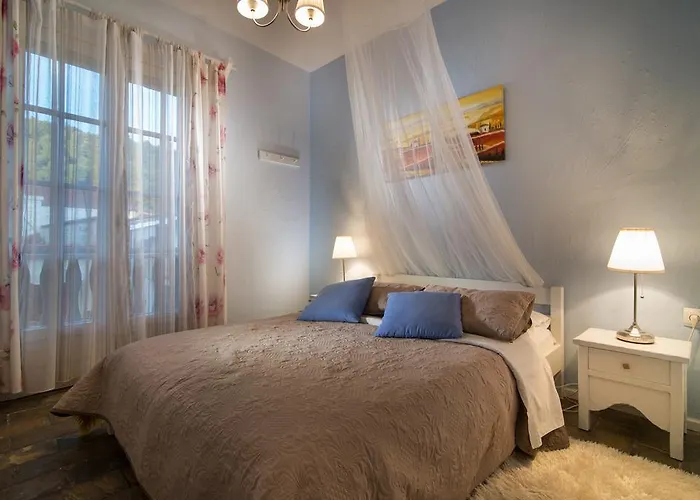 Greek House Neos Marmaras